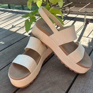 Reef Water Vista Higher Platform Sandals in Cloud Off White Women’s size 9
